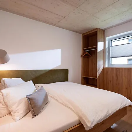 Black Mountain Apartment *