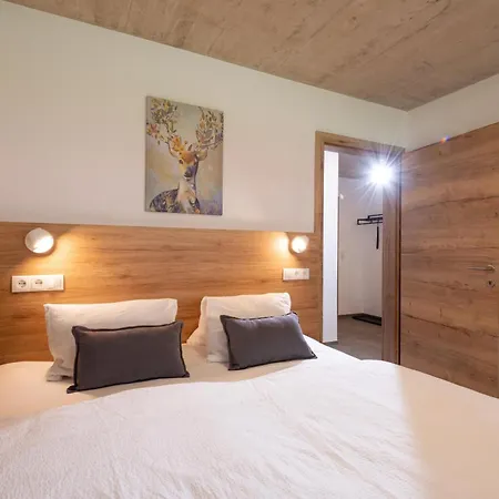 アパート Black Mountain フューゲン